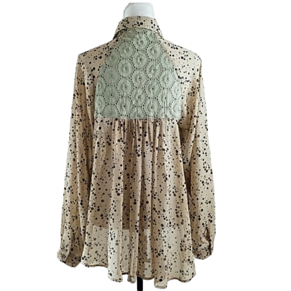 In Style~Size M~Beige/Black Polka/Dot Blouse NWT.